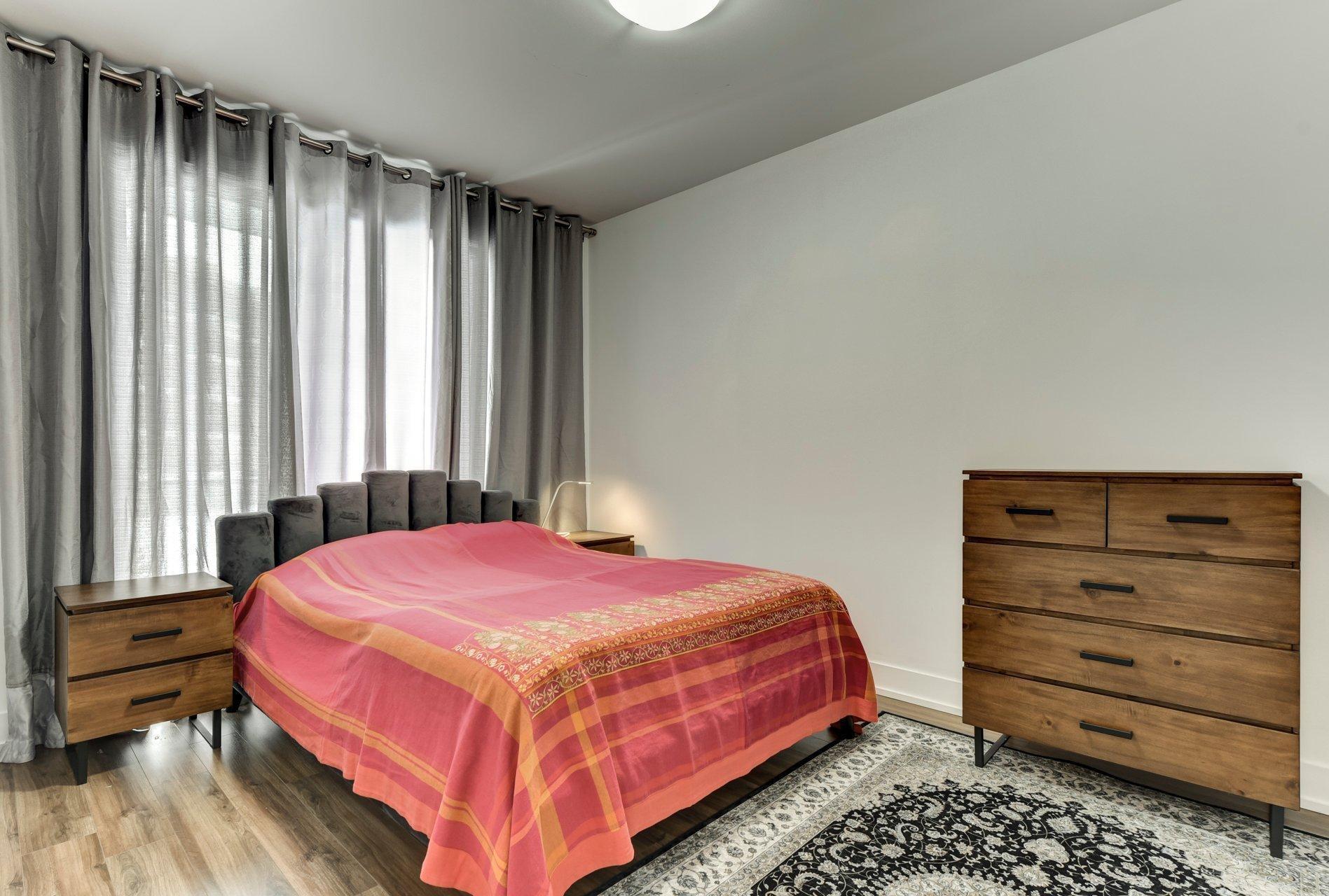 









7085


Rue de Lunan

, 206,
Brossard,




QC
J4Y0N4

