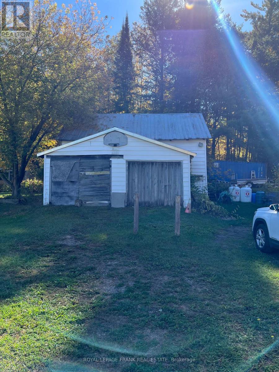 












35560 HWY 28 E

,
Carlow/Mayo (Mayo Ward),




Ontario
K0L1M0

