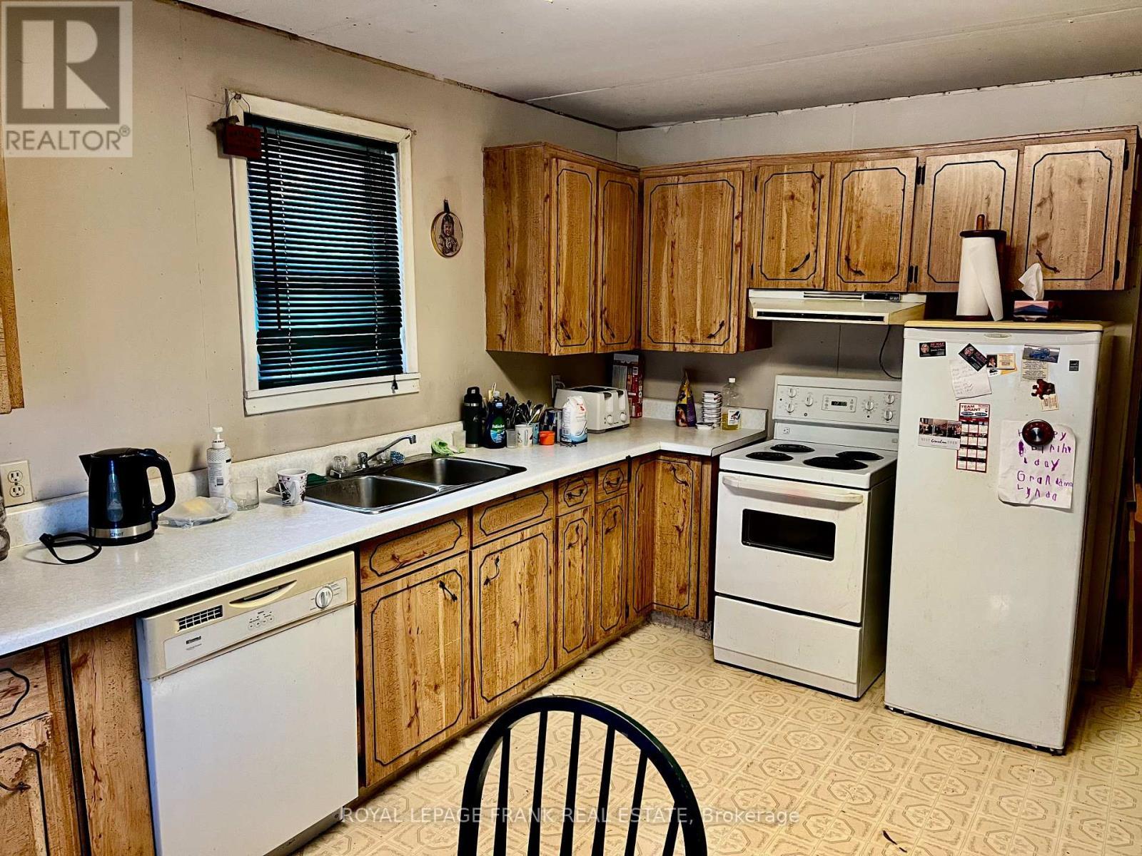 












35560 HWY 28 E

,
Carlow/Mayo (Mayo Ward),




Ontario
K0L1M0

