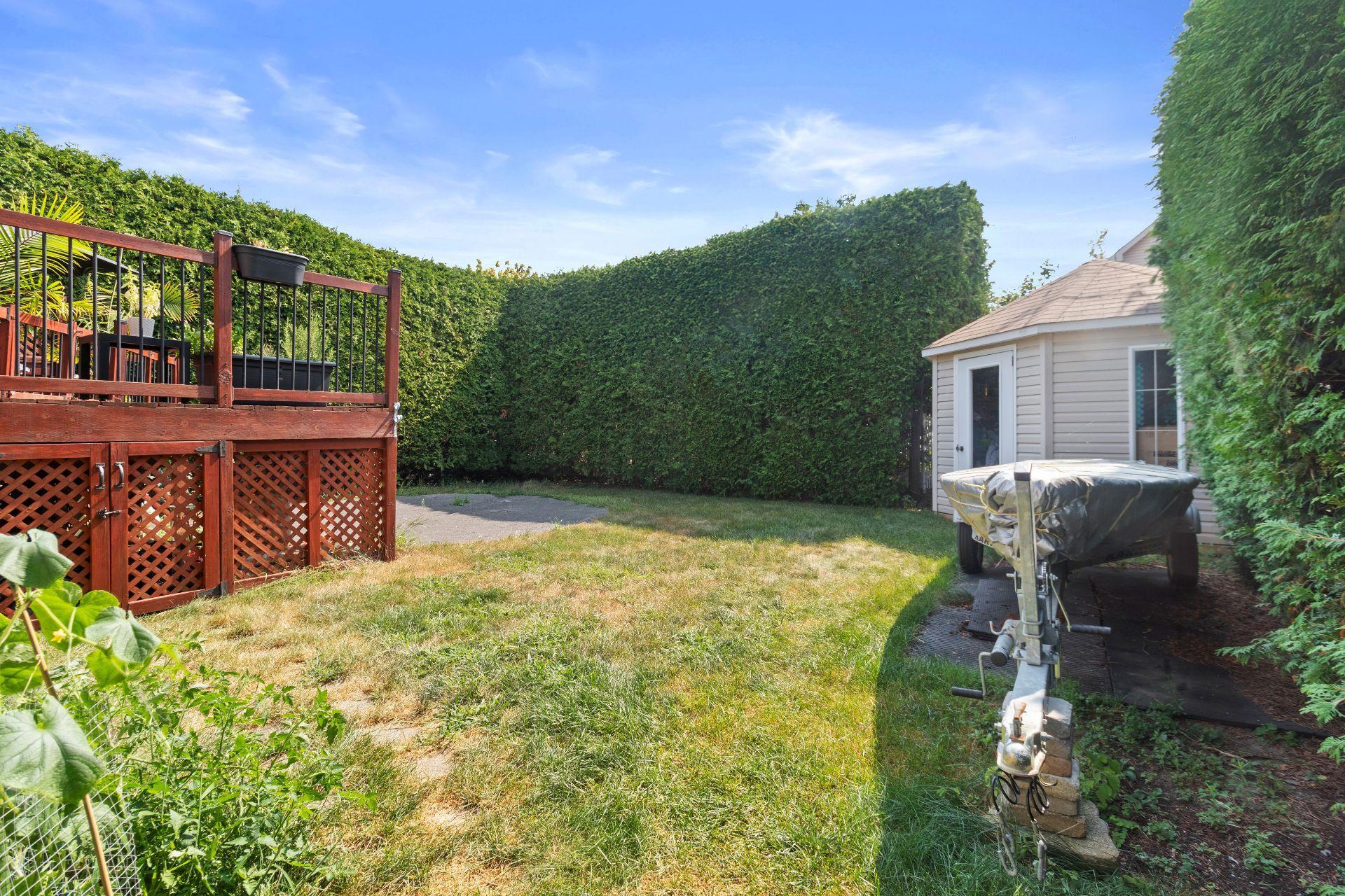 









3869


Rue des Pervenches

,
Longueuil (Saint-Hubert),




QC
J3Y8Z6

