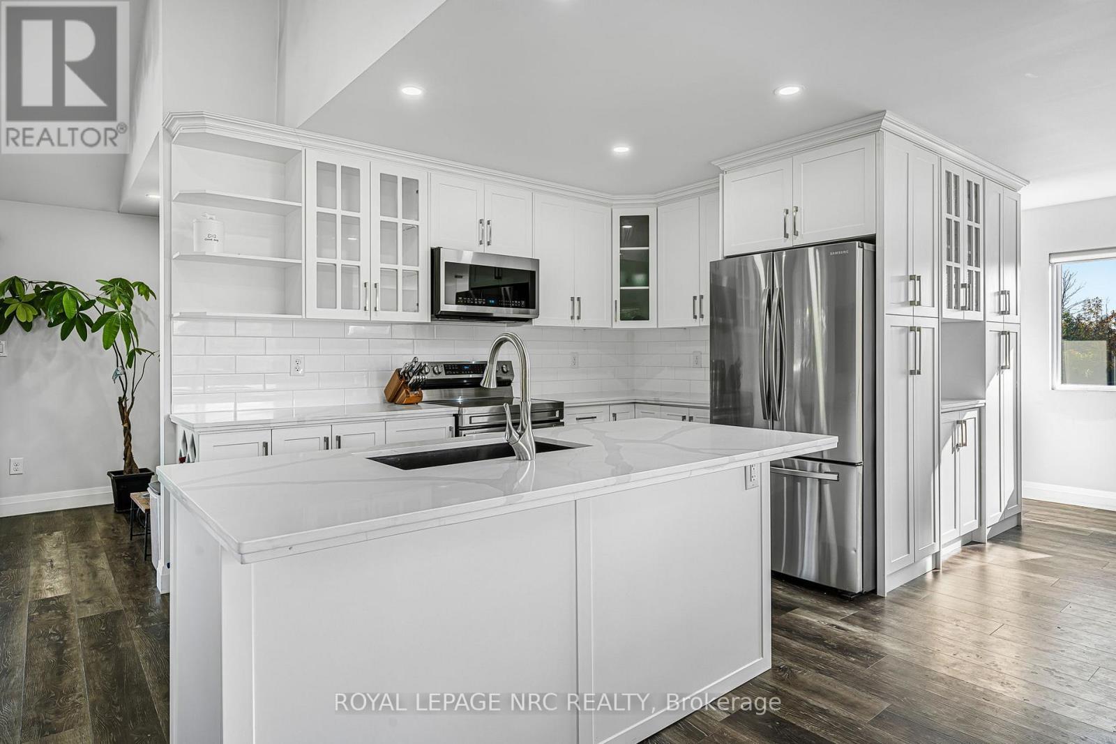 












72654 REGIONAL RD 27 ROAD

,
Wainfleet (Marshville/Winger),




Ontario
L0R2J0

