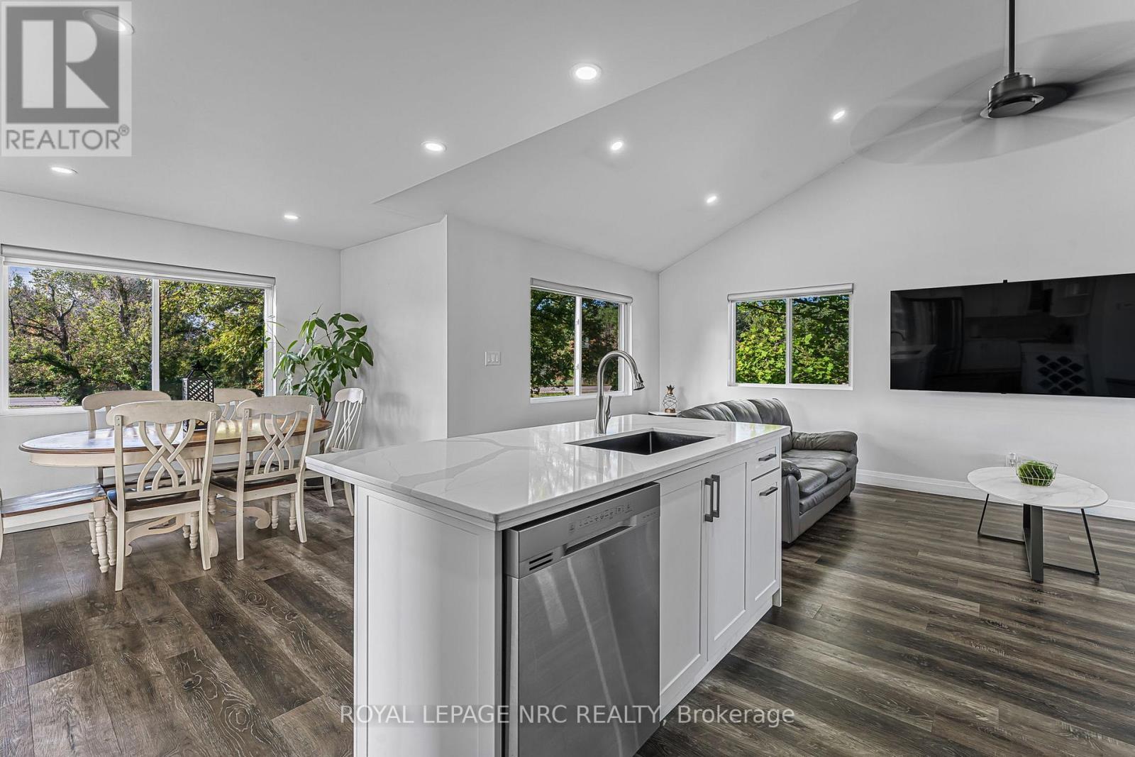 












72654 REGIONAL RD 27 ROAD

,
Wainfleet (Marshville/Winger),




Ontario
L0R2J0

