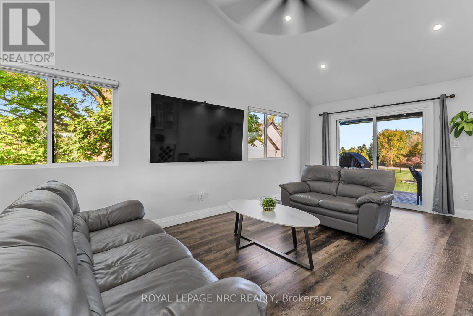 












72654 REGIONAL RD 27 ROAD

,
Wainfleet (Marshville/Winger),




Ontario
L0R2J0

