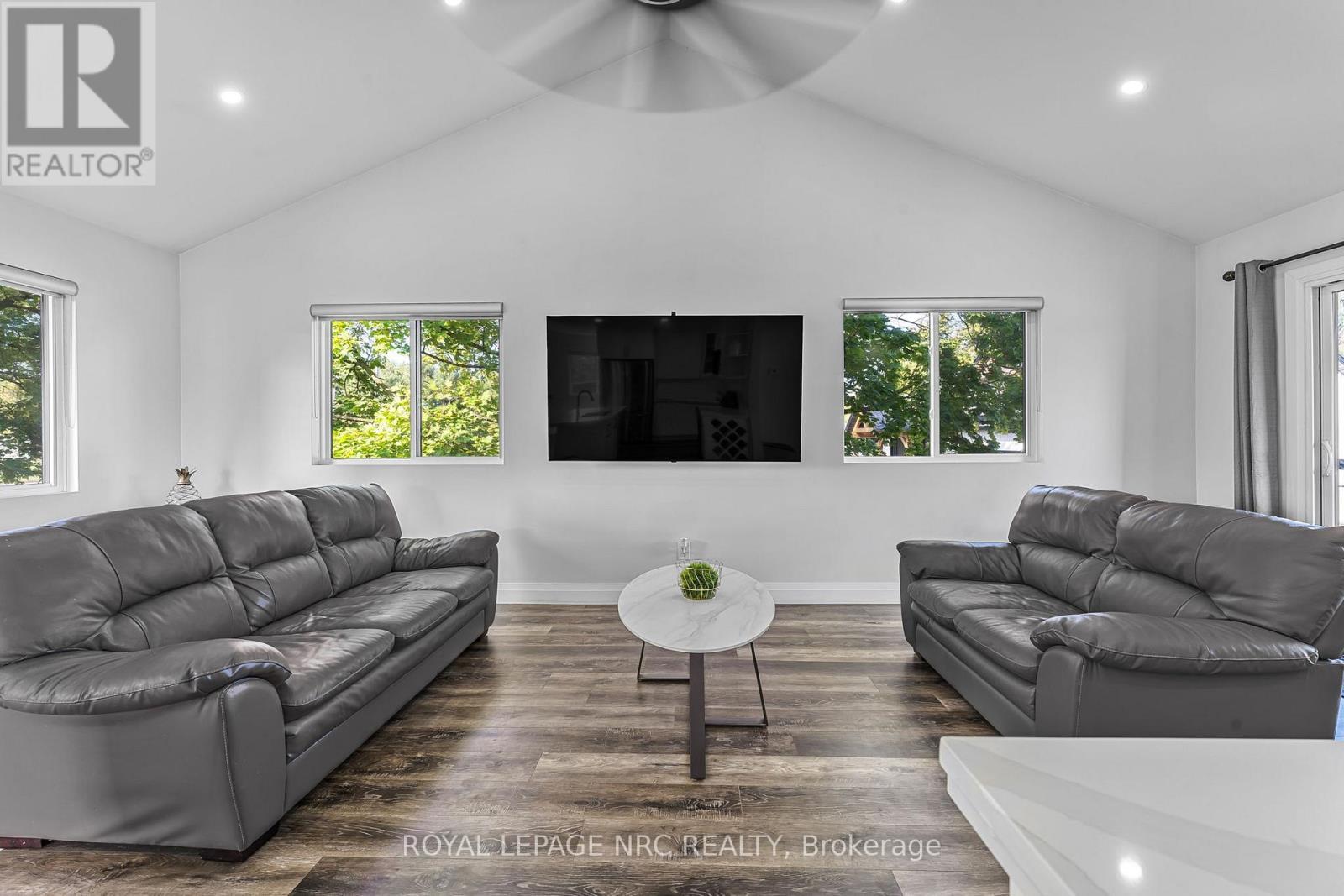 












72654 REGIONAL RD 27 ROAD

,
Wainfleet (Marshville/Winger),




Ontario
L0R2J0

