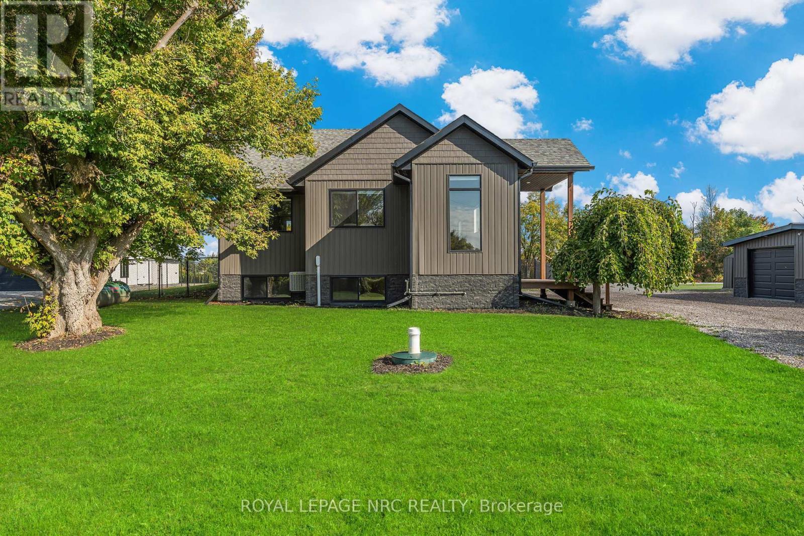 












72654 REGIONAL RD 27 ROAD

,
Wainfleet (Marshville/Winger),




Ontario
L0R2J0

