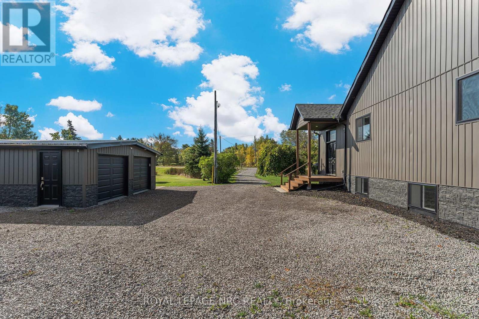












72654 REGIONAL RD 27 ROAD

,
Wainfleet (Marshville/Winger),




Ontario
L0R2J0


