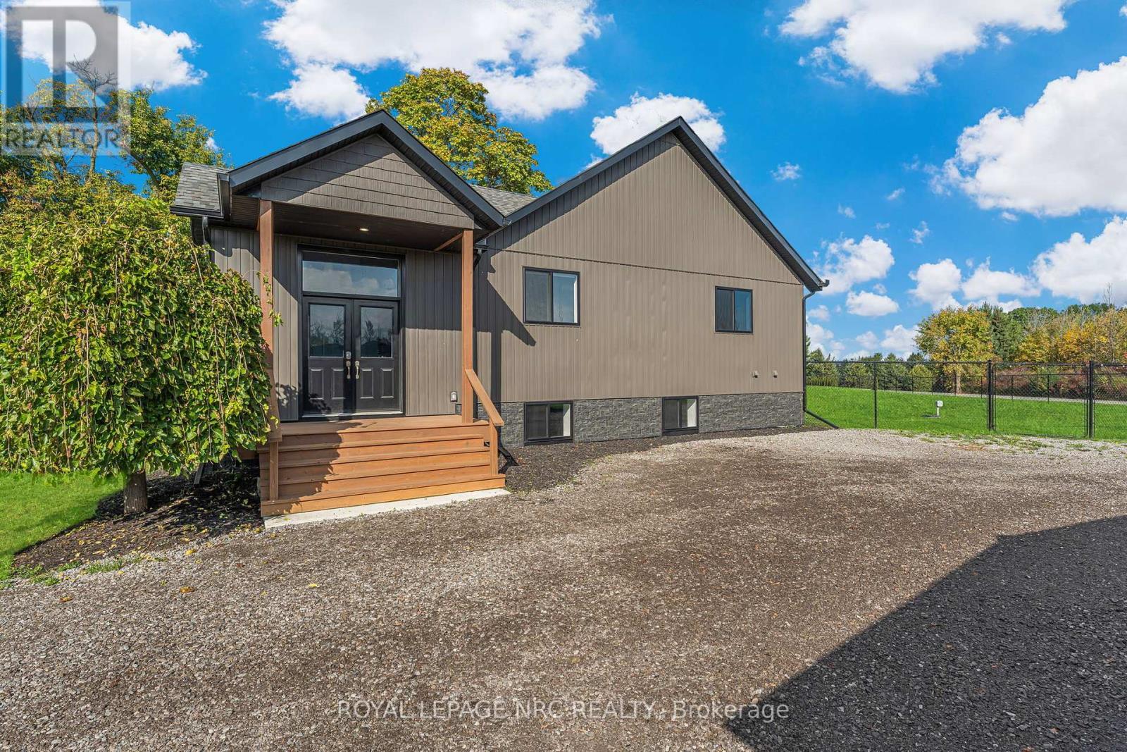 












72654 REGIONAL RD 27 ROAD

,
Wainfleet (Marshville/Winger),




Ontario
L0R2J0

