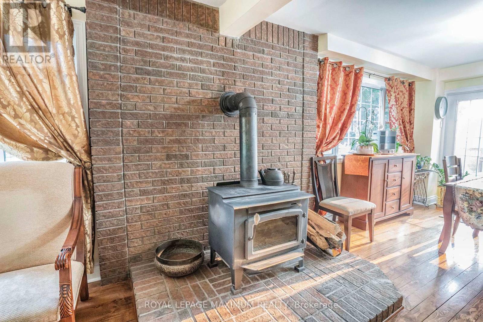 












4372 TRAIN STREET

,
New Tecumseth,




Ontario
L9R1V4

