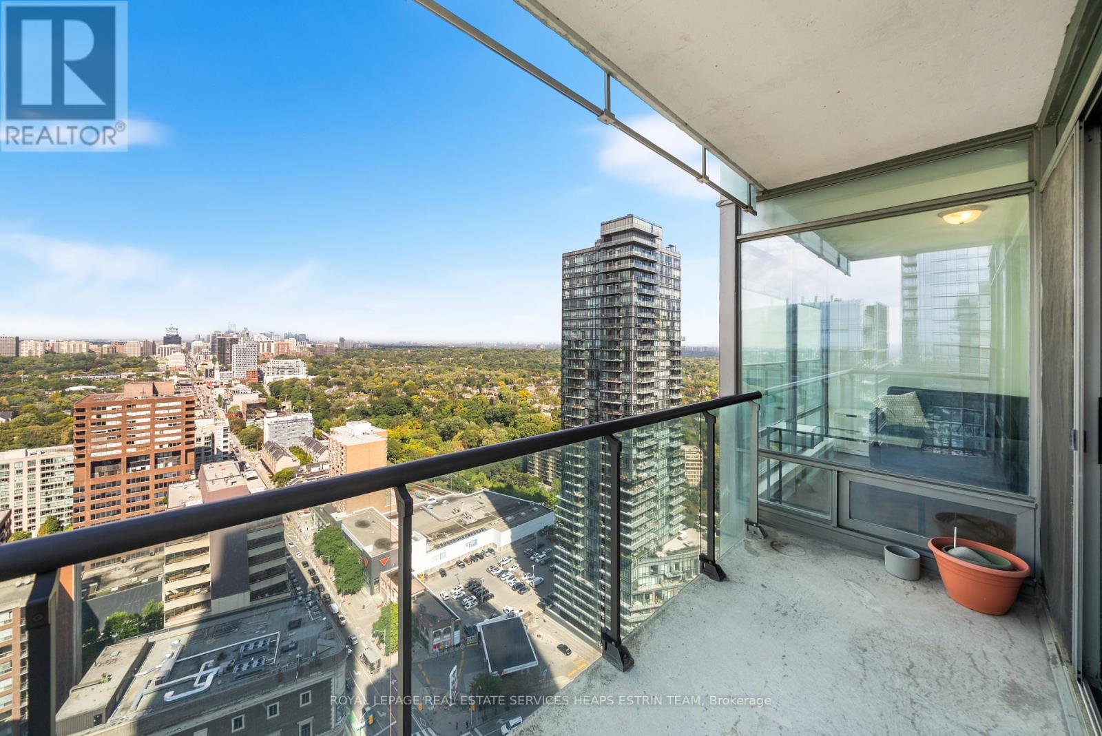 












2905 - 18 YORKVILLE AVENUE

,
Toronto,




Ontario
M4W3Y8

