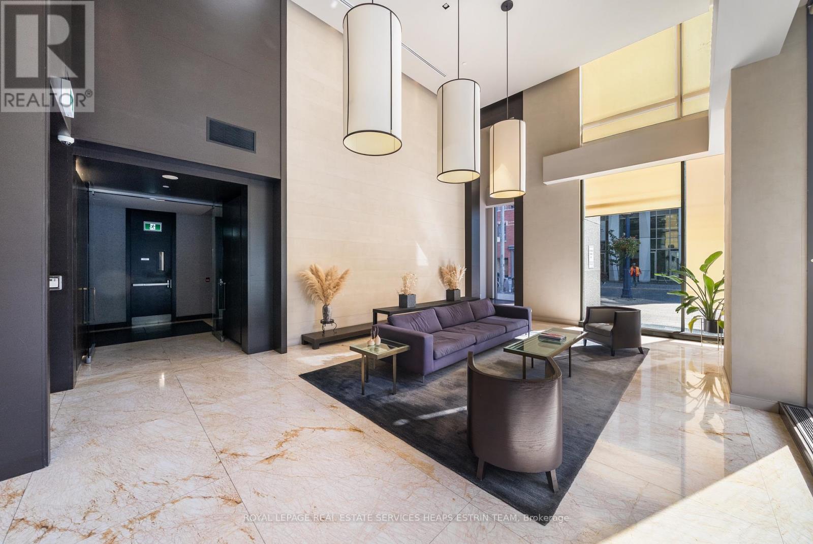 












2905 - 18 YORKVILLE AVENUE

,
Toronto,




Ontario
M4W3Y8

