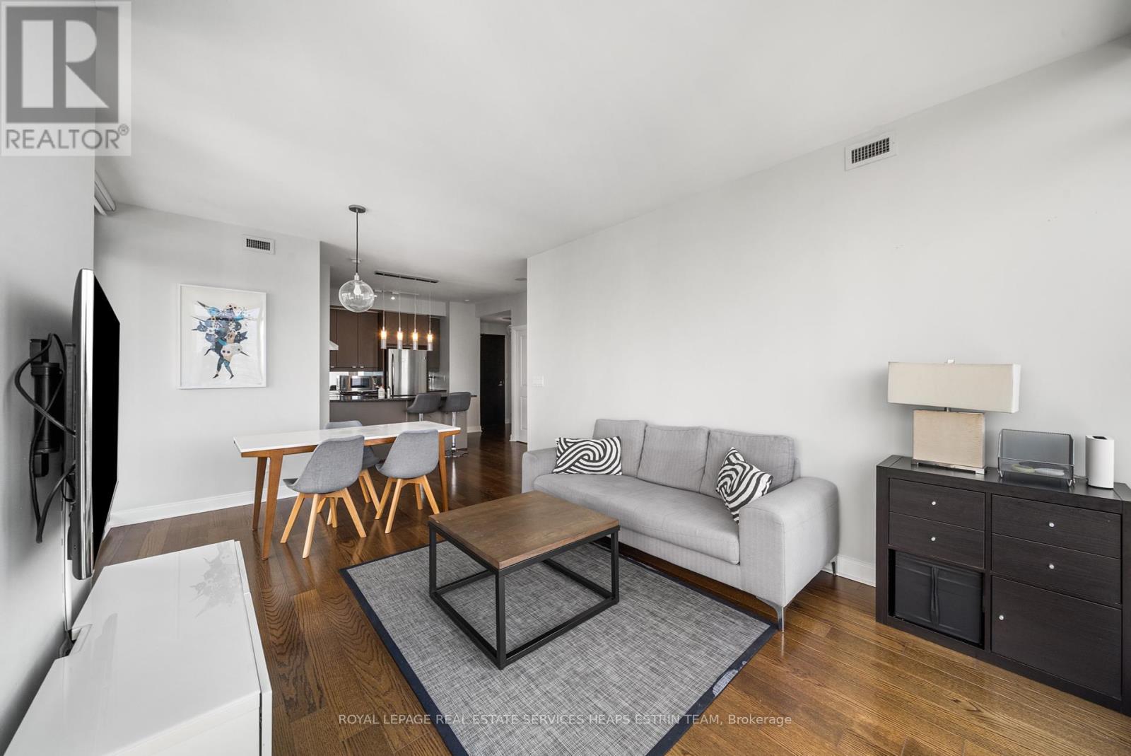 












2905 - 18 YORKVILLE AVENUE

,
Toronto,




Ontario
M4W3Y8

