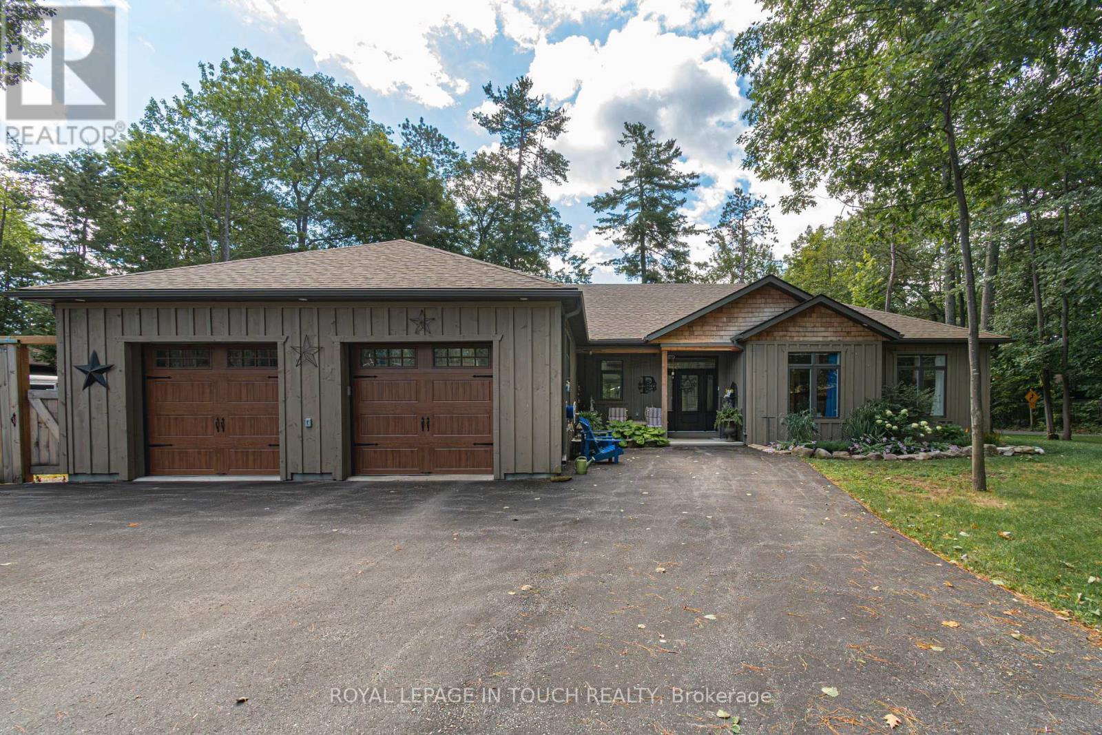 












1 SPRUCE STREET

,
Tiny,




Ontario
L0L1P0

