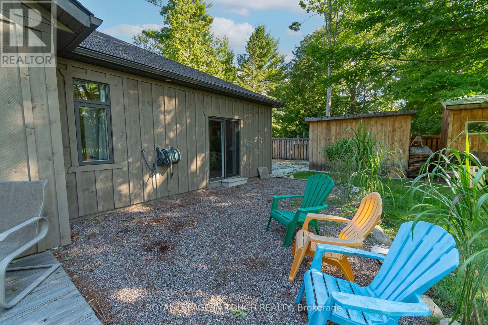 












1 SPRUCE STREET

,
Tiny,




Ontario
L0L1P0

