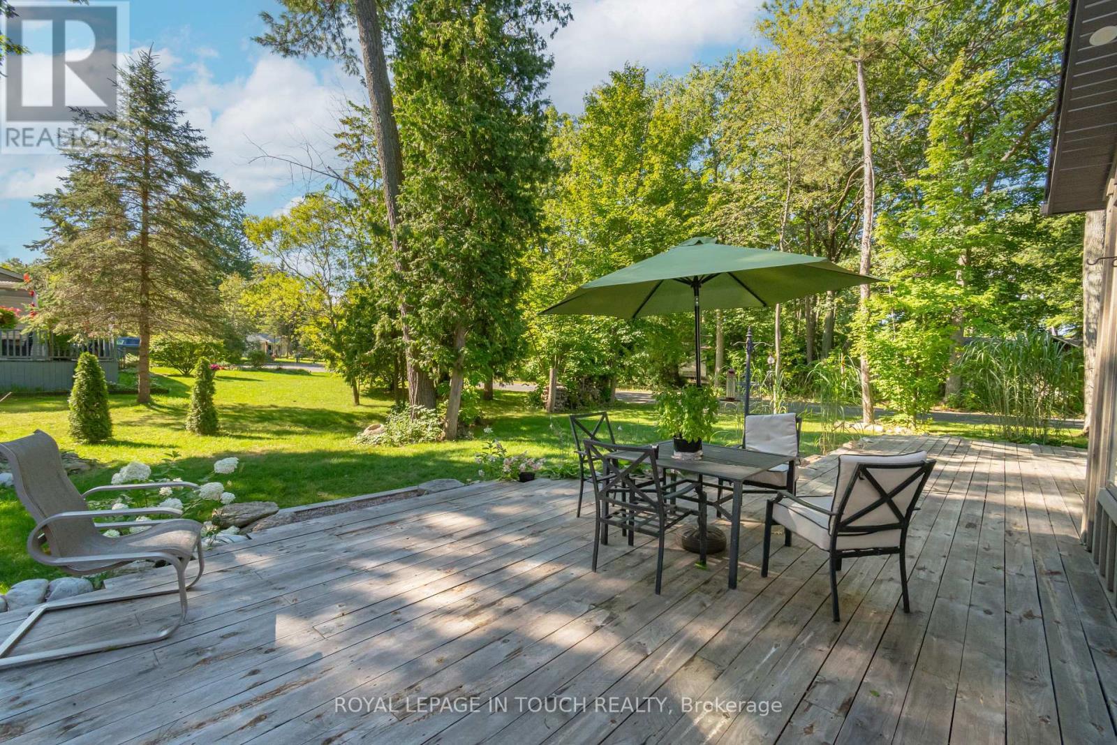 












1 SPRUCE STREET

,
Tiny,




Ontario
L0L1P0

