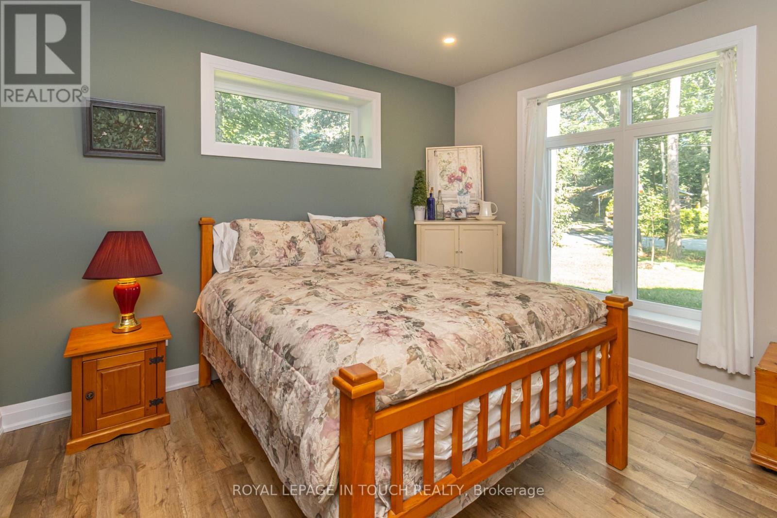 












1 SPRUCE STREET

,
Tiny,




Ontario
L0L1P0

