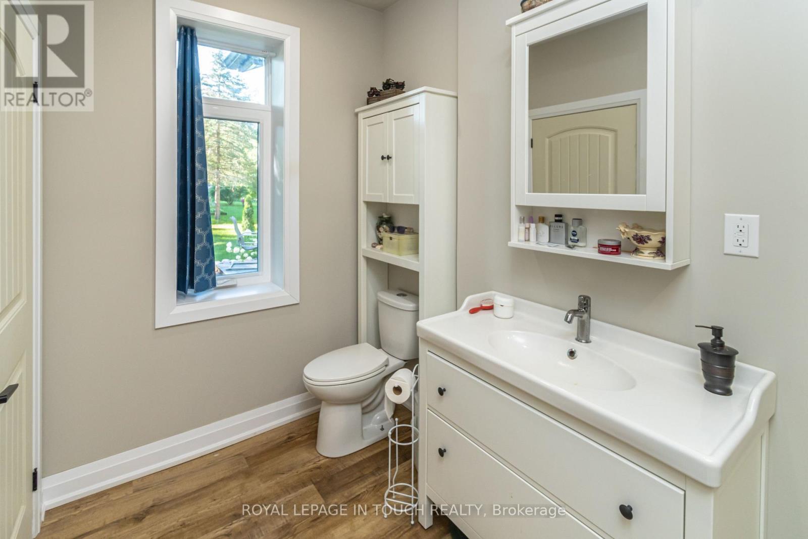 












1 SPRUCE STREET

,
Tiny,




Ontario
L0L1P0

