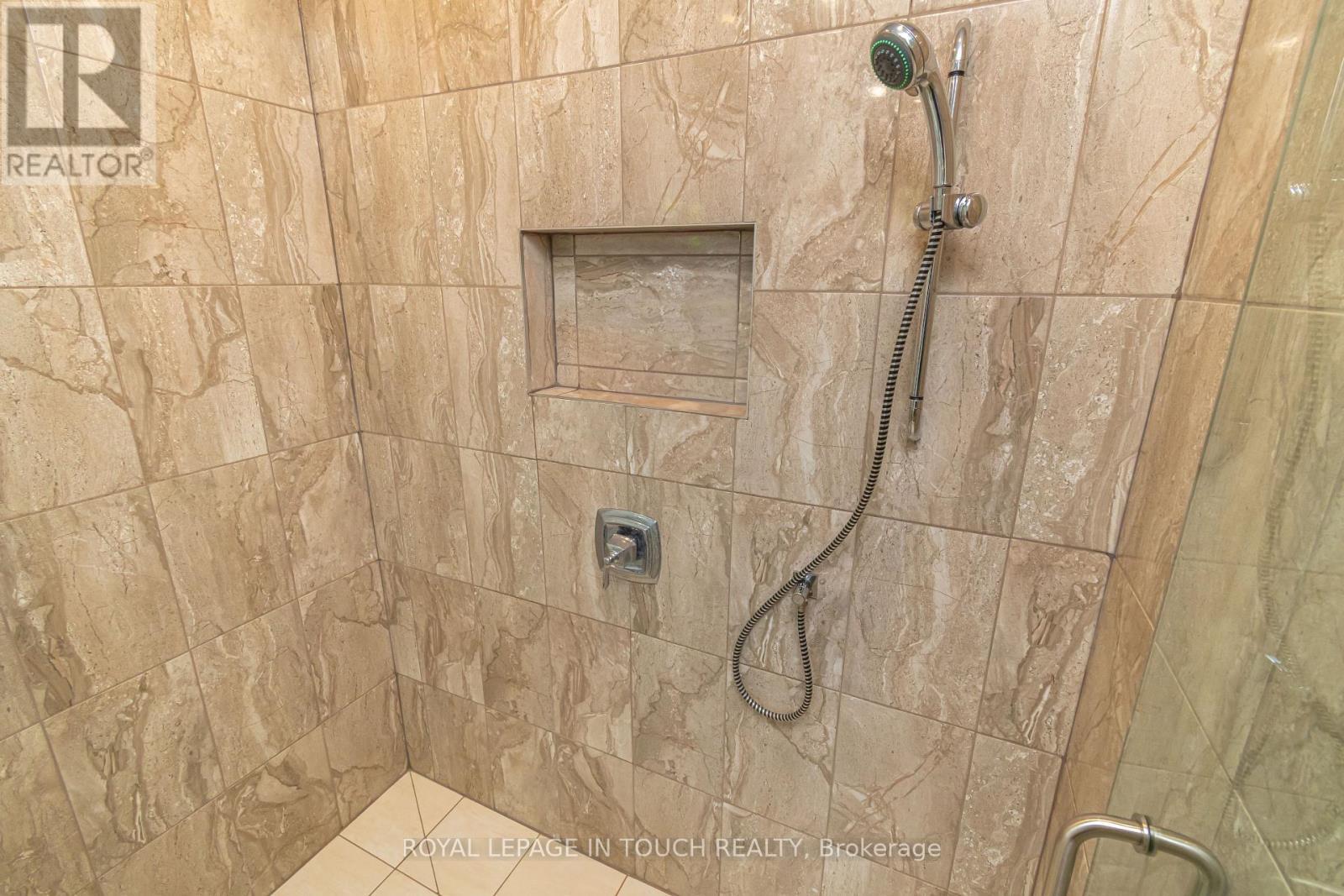 












1 SPRUCE STREET

,
Tiny,




Ontario
L0L1P0

