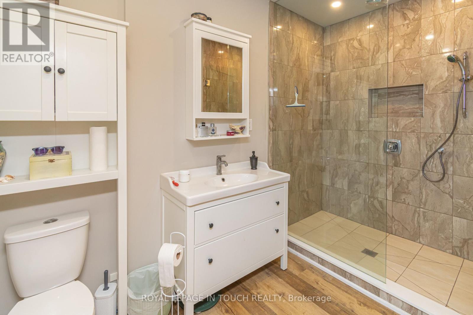 












1 SPRUCE STREET

,
Tiny,




Ontario
L0L1P0

