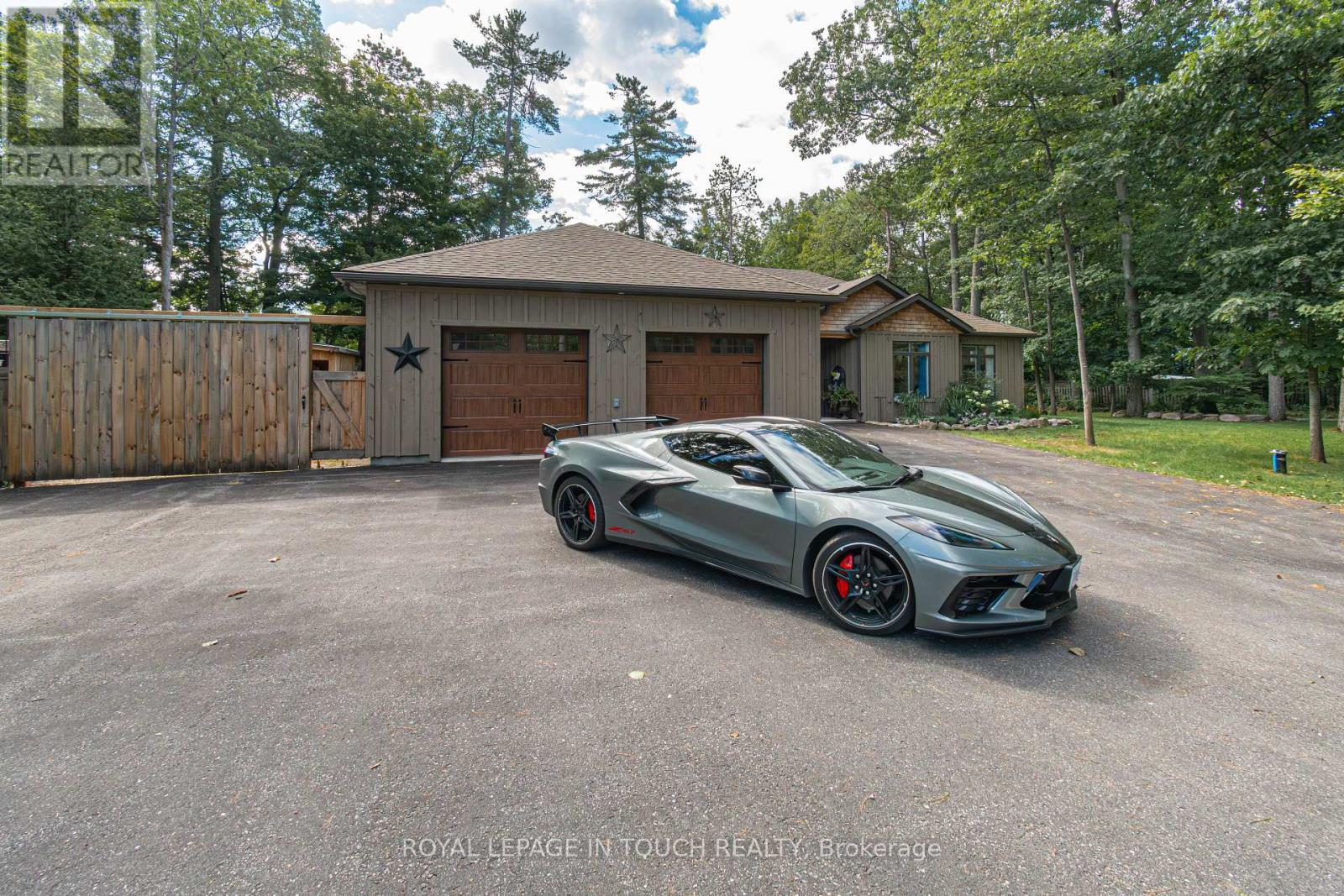 












1 SPRUCE STREET

,
Tiny,




Ontario
L0L1P0

