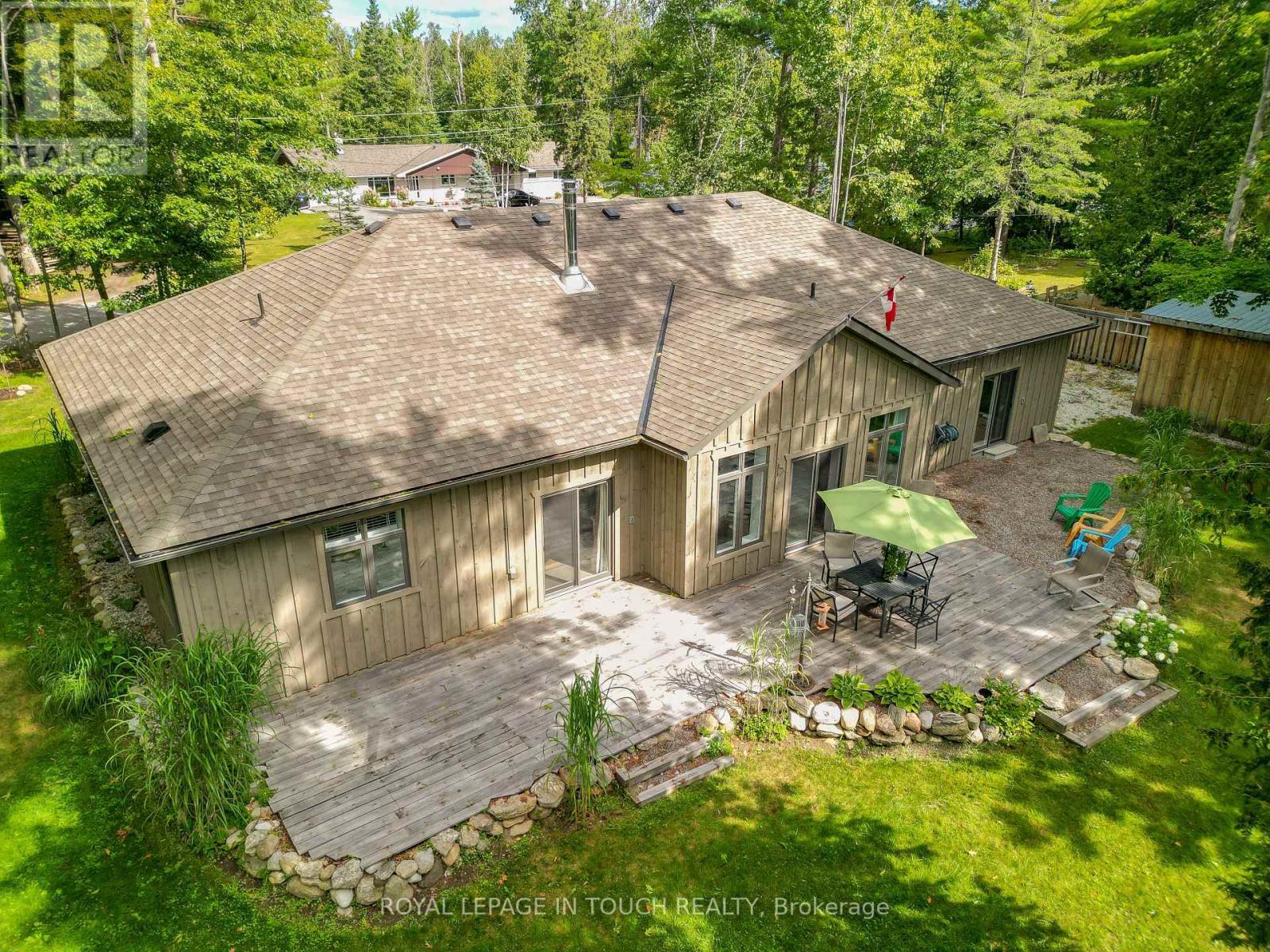 












1 SPRUCE STREET

,
Tiny,




Ontario
L0L1P0

