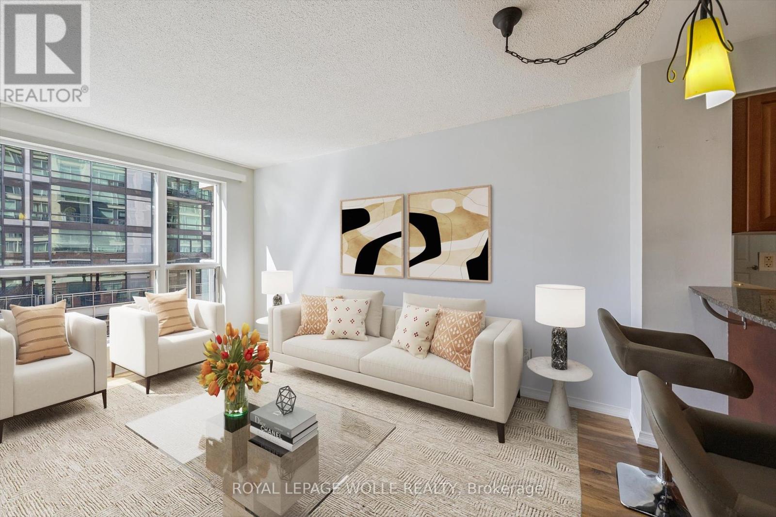 












1109 - 230 KING STREET E

,
Toronto,




Ontario
M5A1K5

