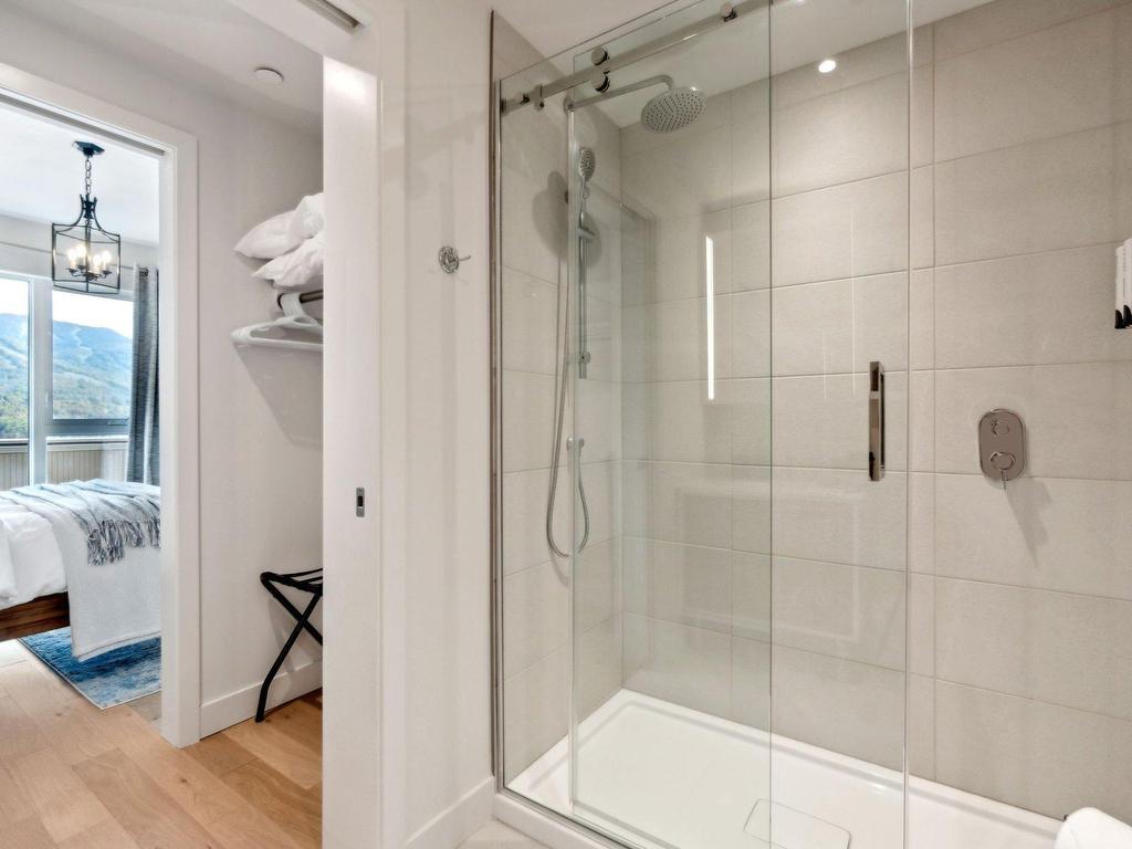 









121


Rue Cuttle

, 602,
Mont-Tremblant,




QC
J8E1B9

