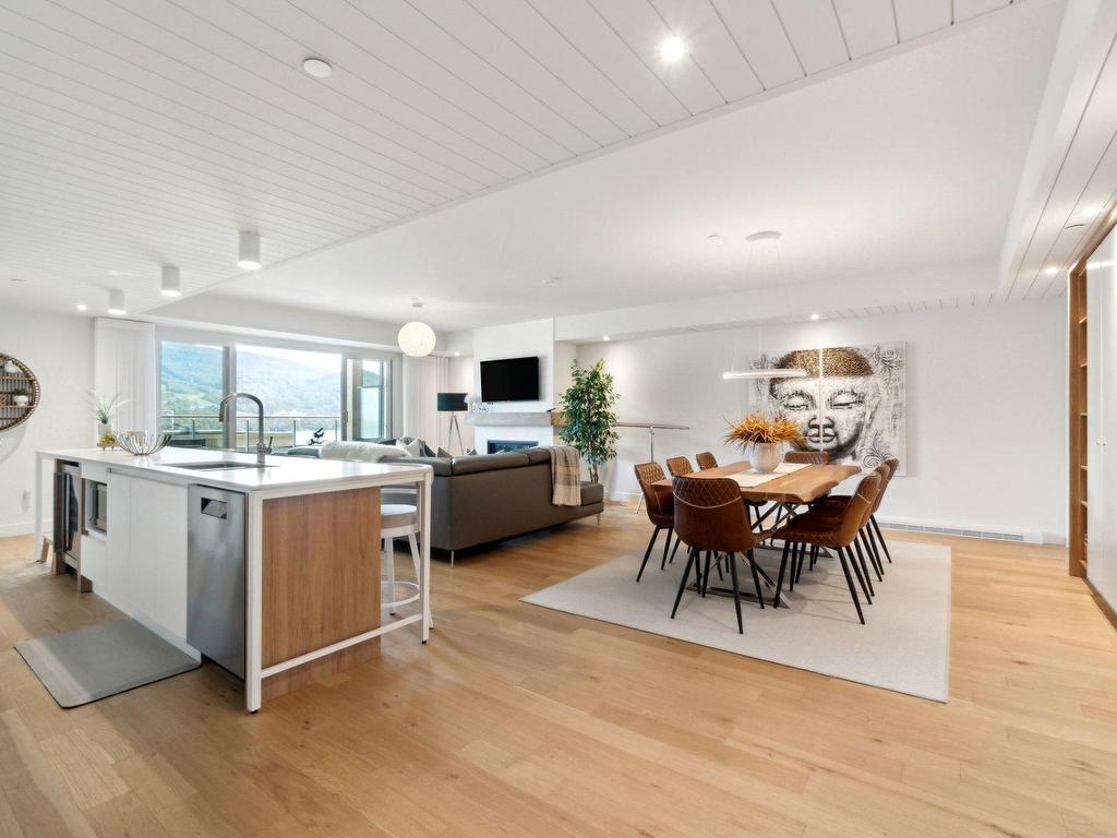 









121


Rue Cuttle

, 602,
Mont-Tremblant,




QC
J8E1B9

