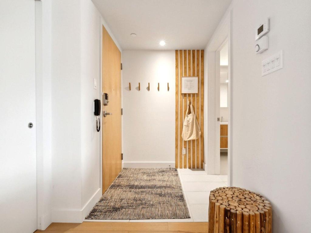 









121


Rue Cuttle

, 602,
Mont-Tremblant,




QC
J8E1B9

