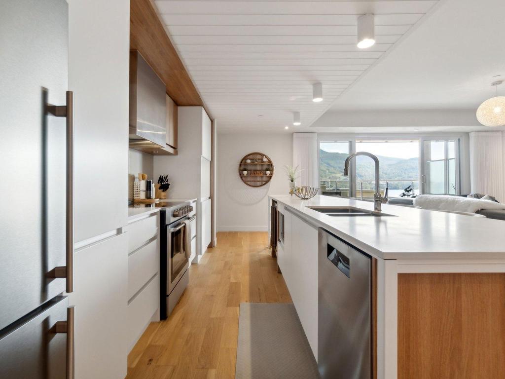 









121


Rue Cuttle

, 602,
Mont-Tremblant,




QC
J8E1B9

