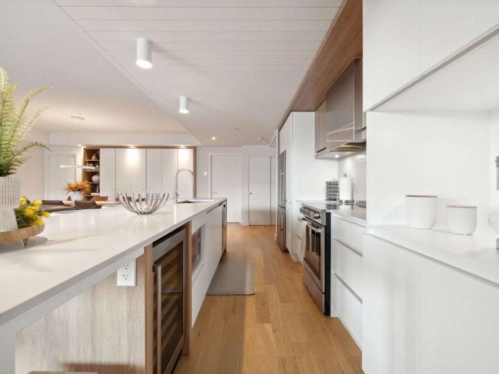 









121


Rue Cuttle

, 602,
Mont-Tremblant,




QC
J8E1B9

