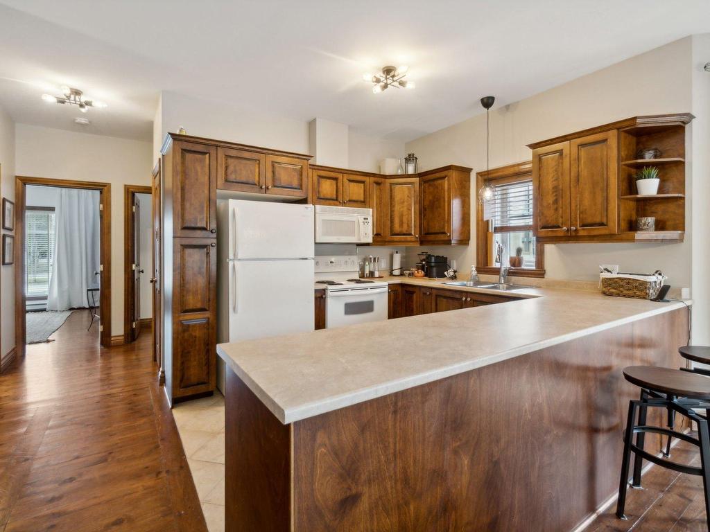 









103


Ch. de l'Érablière

, 3,
Mont-Tremblant,




QC
J8E1H5

