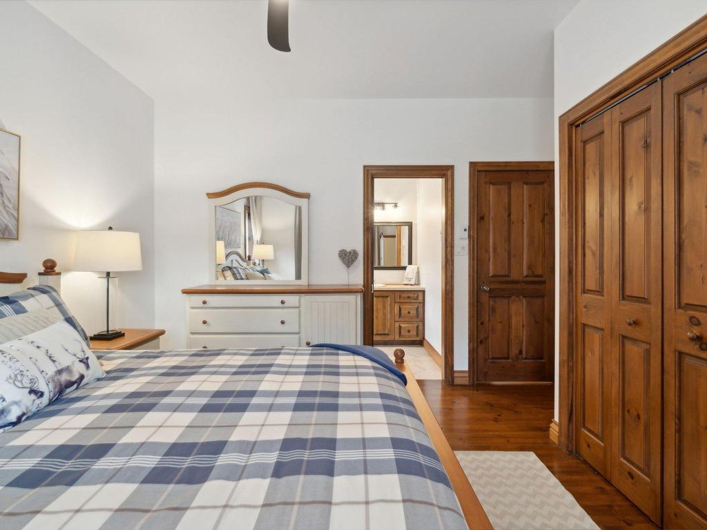









103


Ch. de l'Érablière

, 3,
Mont-Tremblant,




QC
J8E1H5

