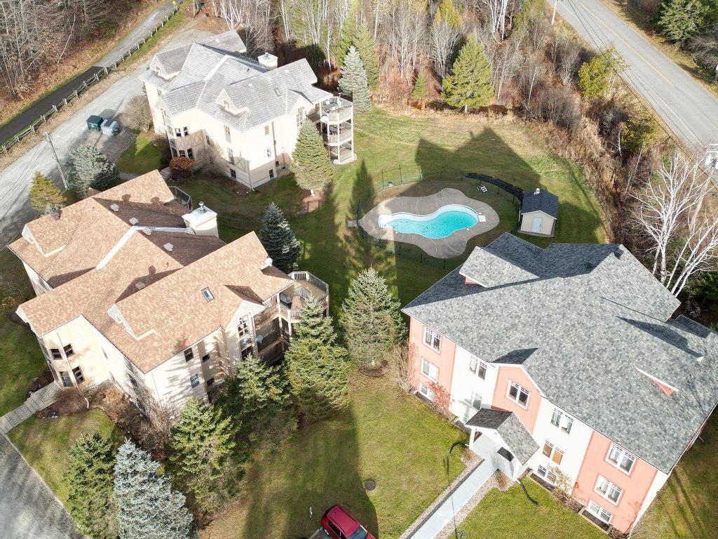 









103


Ch. de l'Érablière

, 3,
Mont-Tremblant,




QC
J8E1H5

