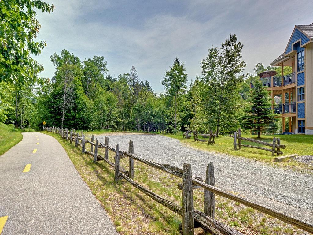 









103


Ch. de l'Érablière

, 3,
Mont-Tremblant,




QC
J8E1H5

