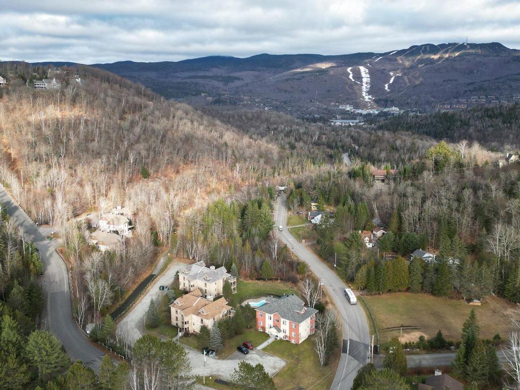 









103


Ch. de l'Érablière

, 3,
Mont-Tremblant,




QC
J8E1H5

