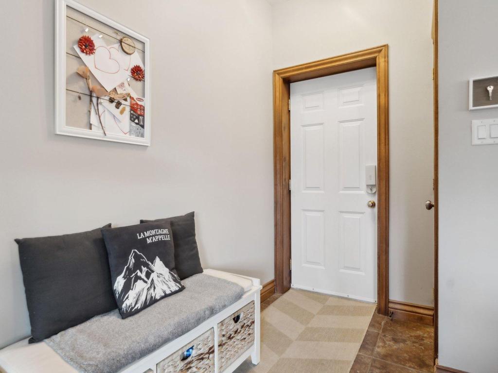 









103


Ch. de l'Érablière

, 3,
Mont-Tremblant,




QC
J8E1H5

