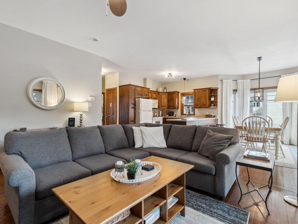 









103


Ch. de l'Érablière

, 3,
Mont-Tremblant,




QC
J8E1H5


