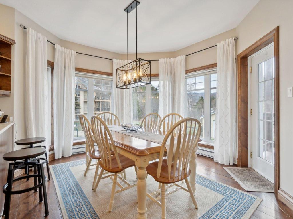 









103


Ch. de l'Érablière

, 3,
Mont-Tremblant,




QC
J8E1H5

