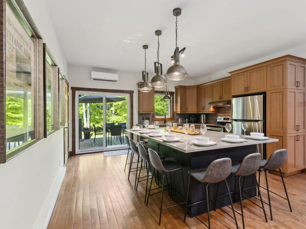 









115


Ch. des Futaies

,
Mont-Tremblant,




QC
J8E0E7

