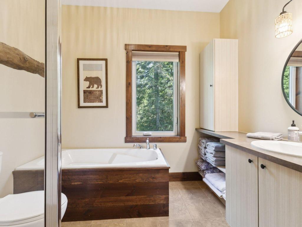 









115


Ch. des Futaies

,
Mont-Tremblant,




QC
J8E0E7

