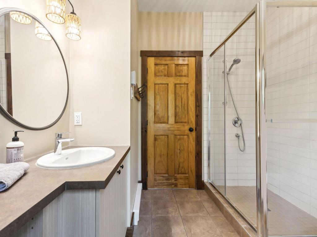 









115


Ch. des Futaies

,
Mont-Tremblant,




QC
J8E0E7

