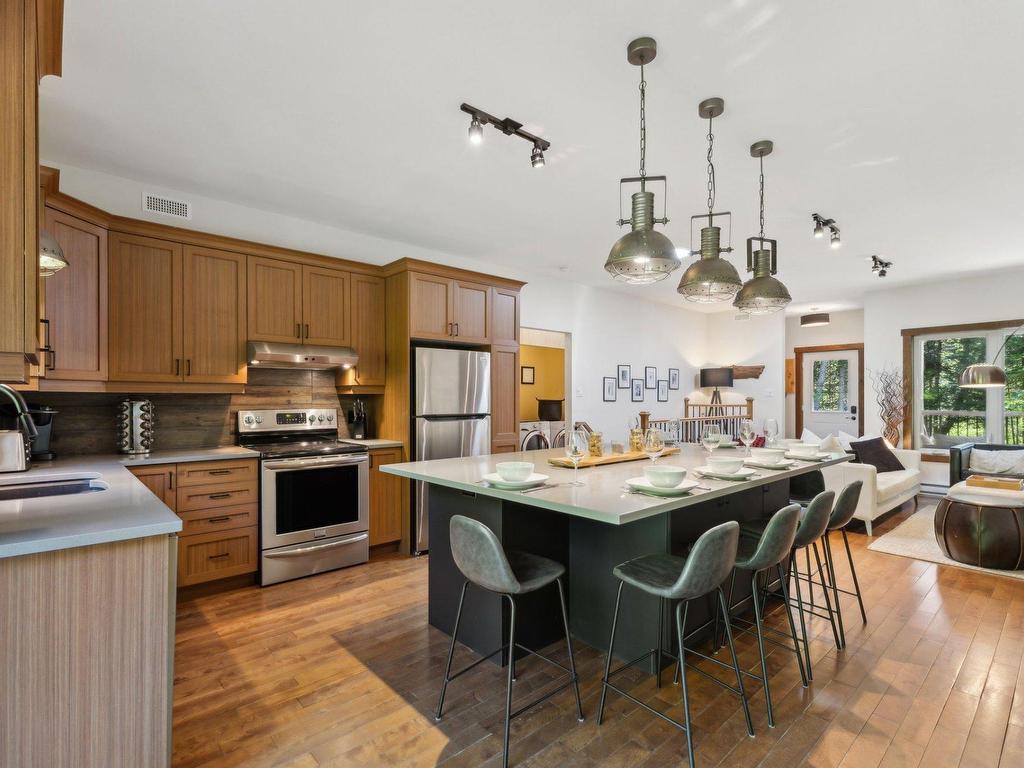 









115


Ch. des Futaies

,
Mont-Tremblant,




QC
J8E0E7

