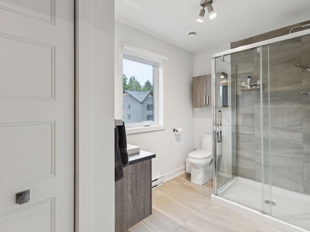 









526


Rue Charlie-Forbell

,
Mont-Tremblant,




QC
J8E0N6

