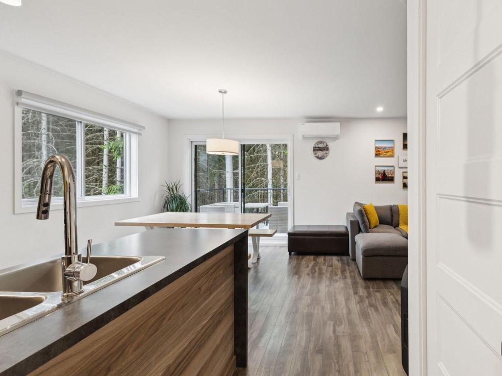 









526


Rue Charlie-Forbell

,
Mont-Tremblant,




QC
J8E0N6

