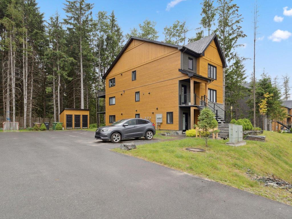 









526


Rue Charlie-Forbell

,
Mont-Tremblant,




QC
J8E0N6

