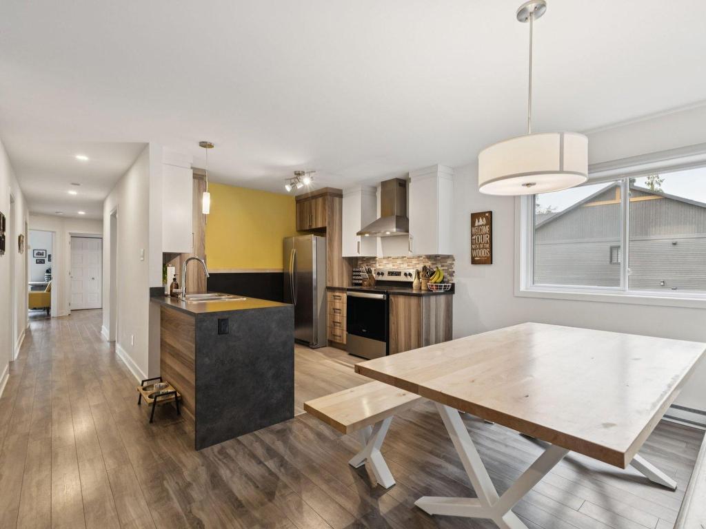 









526


Rue Charlie-Forbell

,
Mont-Tremblant,




QC
J8E0N6

