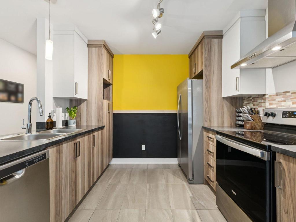 









526


Rue Charlie-Forbell

,
Mont-Tremblant,




QC
J8E0N6

