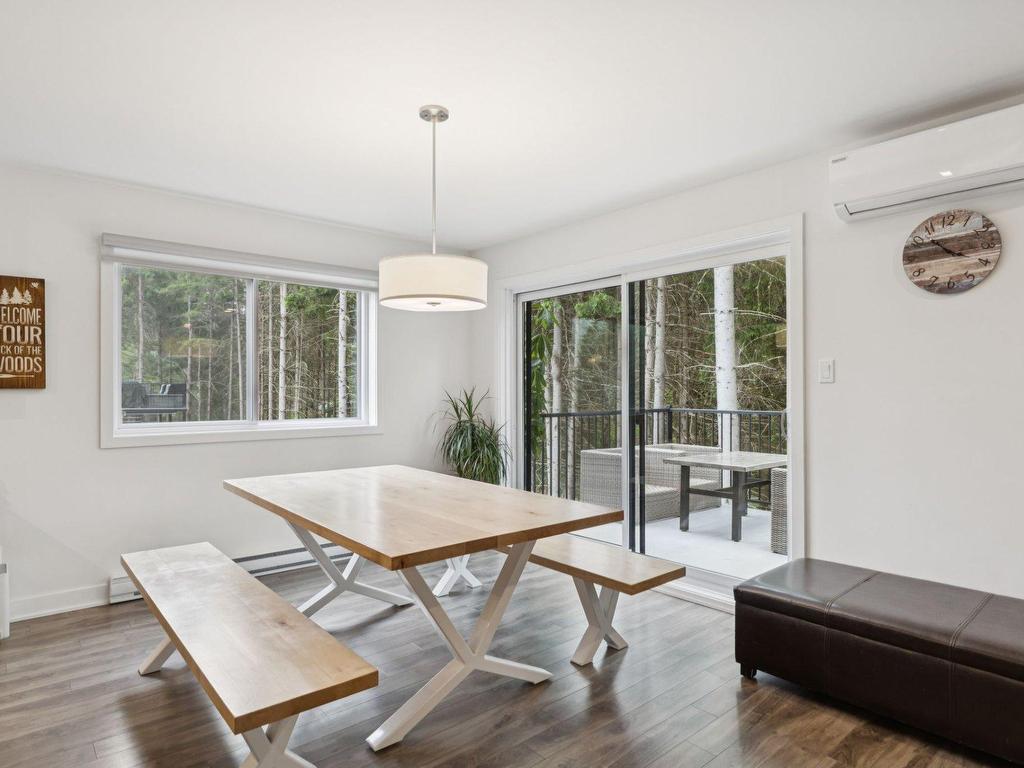 









526


Rue Charlie-Forbell

,
Mont-Tremblant,




QC
J8E0N6

