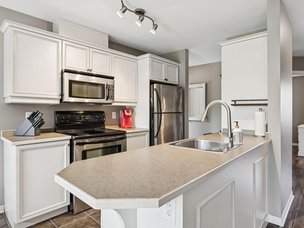 









1812


Ch. du Golf

,
Mont-Tremblant,




QC
J8E2K6

