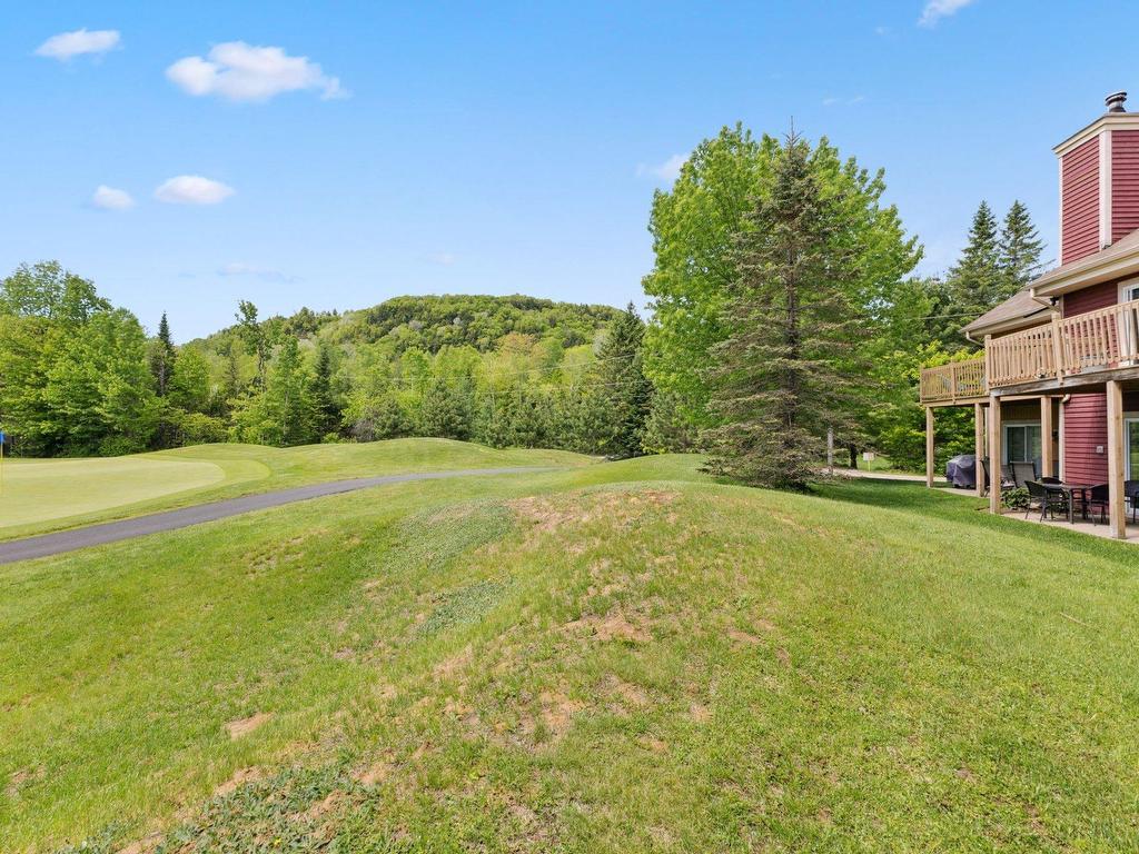 









1812


Ch. du Golf

,
Mont-Tremblant,




QC
J8E2K6

